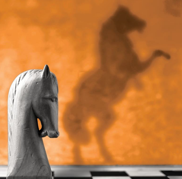 Jak działa i co daje udział w spektaklu „Firma”?